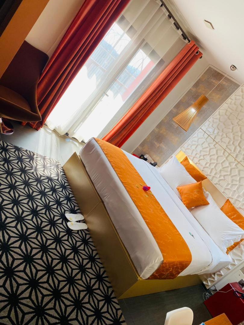 Boun'S Hotel Яунде Экстерьер фото